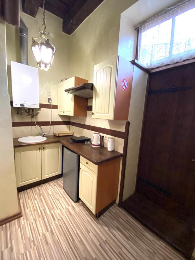 Квартира Подобово На Площі Ринок 39 Leópolis Exterior foto